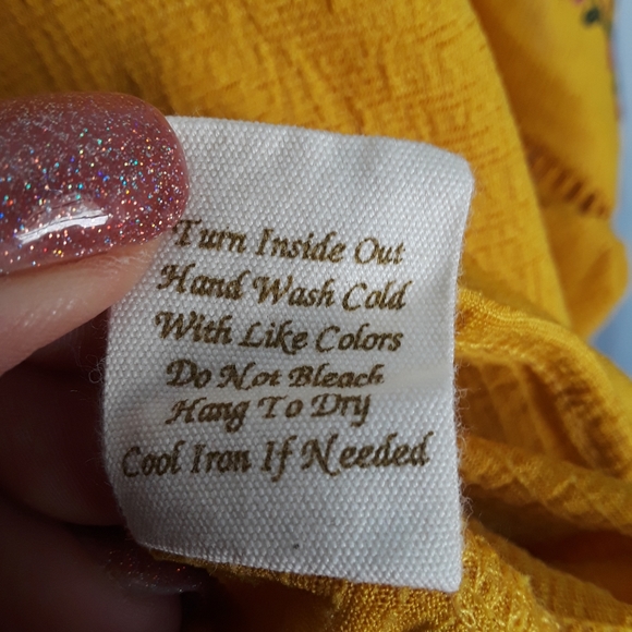 Gorgeous Yellow Shirt with Floral Embroidery Large - Picture 6 of 7